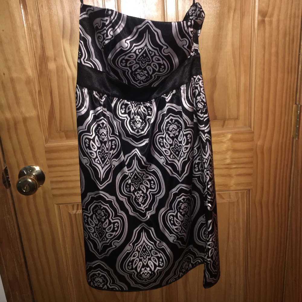 White House|Black Market